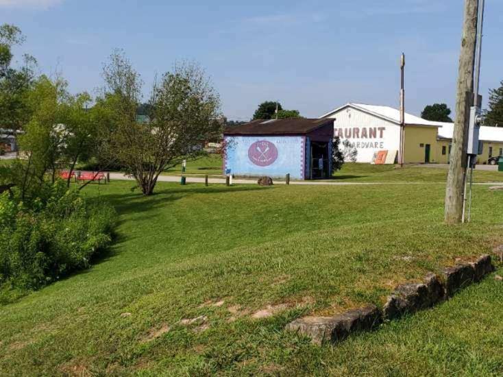 The Country Roads Cottage Near Wvu&Cooper'S Rock Hazelton Exterior photo